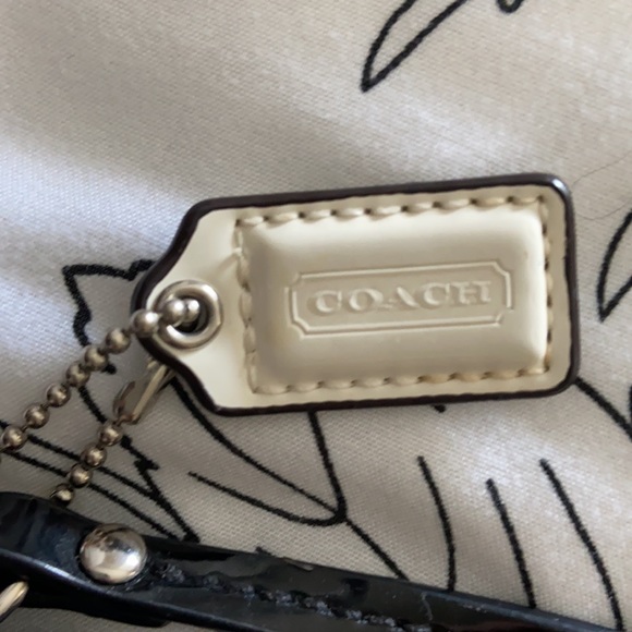 Authentic Coach Black Wristlet - Picture 2 of 3